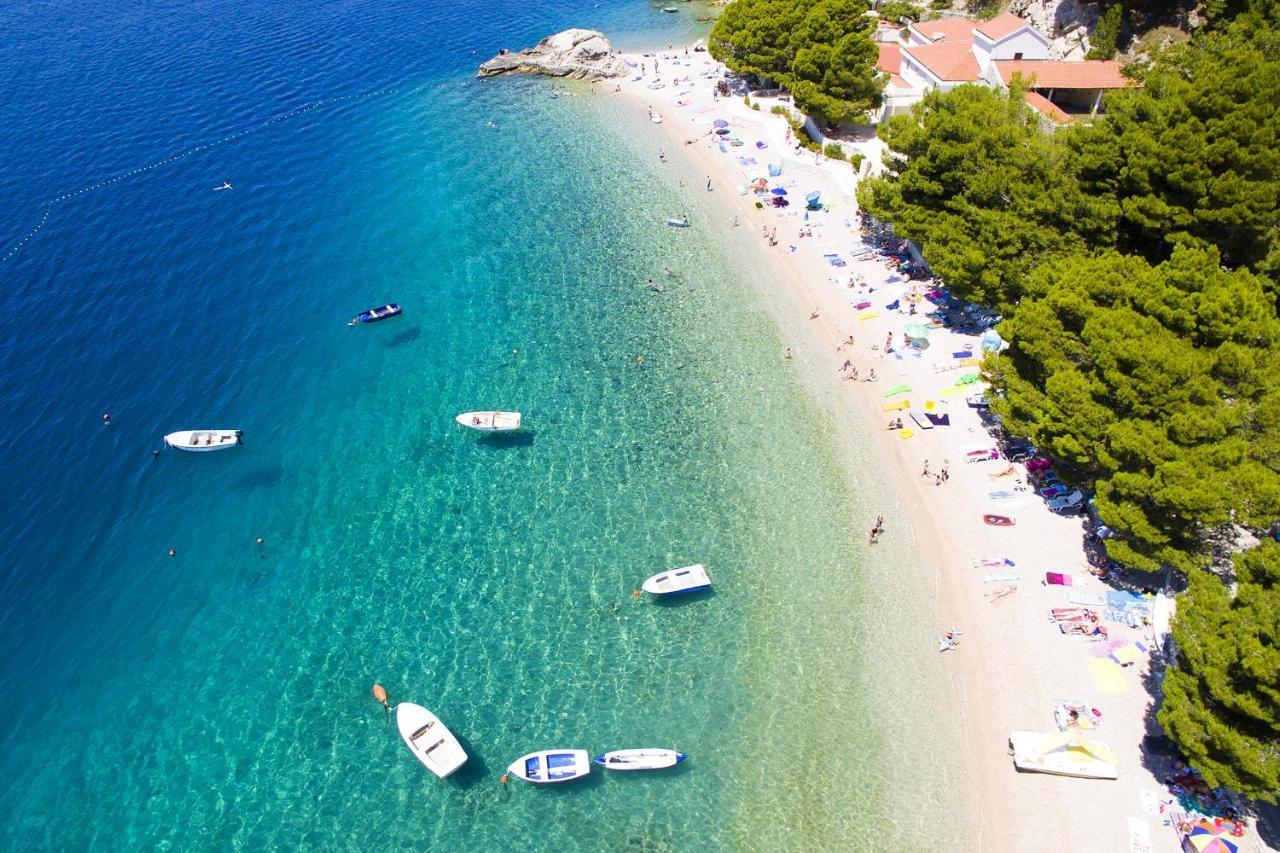 Apartments By The Sea Brela, Makarska - 20778 Dış mekan fotoğraf
