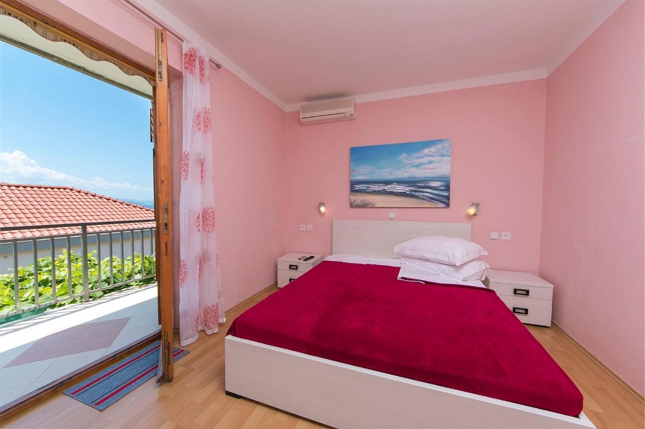 Apartments By The Sea Brela, Makarska - 20778 Dış mekan fotoğraf